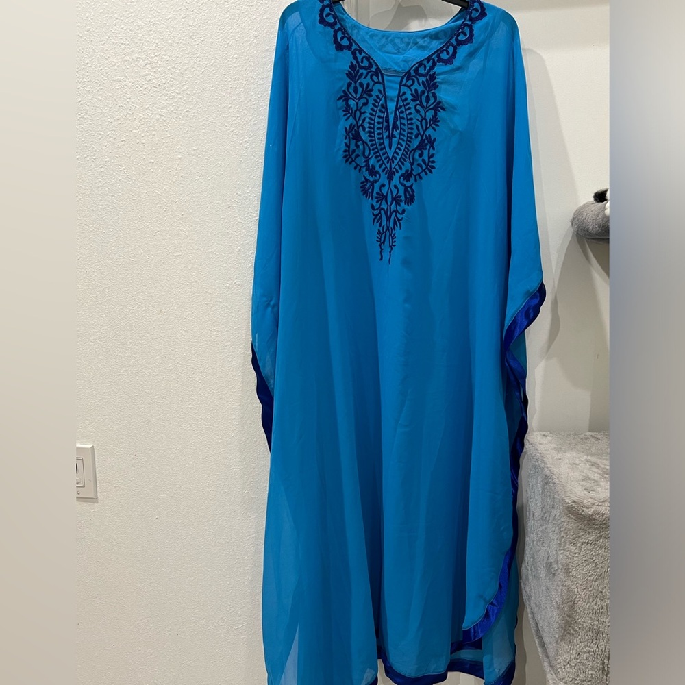 BRAND NEW BBYES Womens SHEER Side Split  Beach Coverups Dresse
